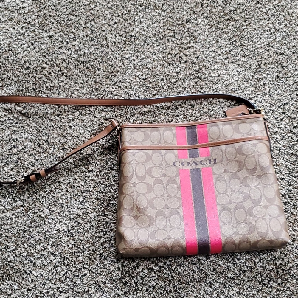 Coach Signature Varsity Strap File Handbag